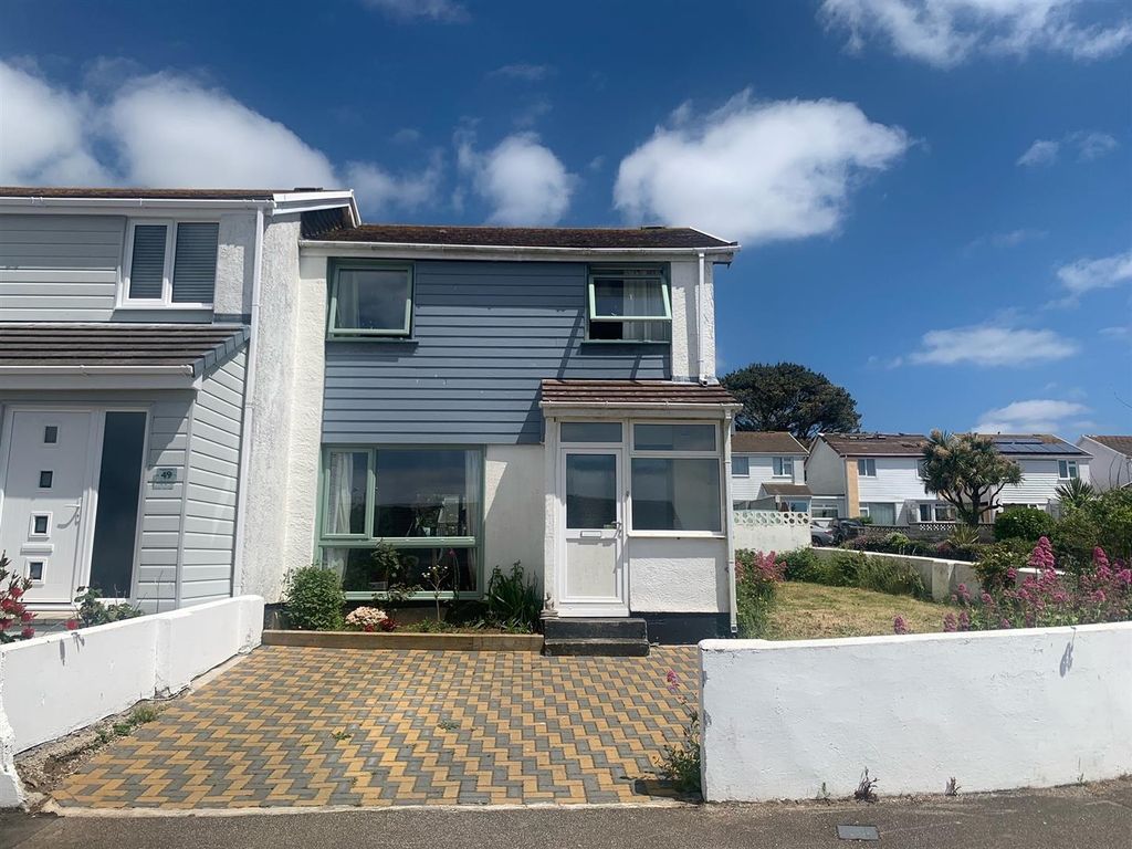 3 bed end terrace house for sale in Tregellas Road, Mullion, Helston