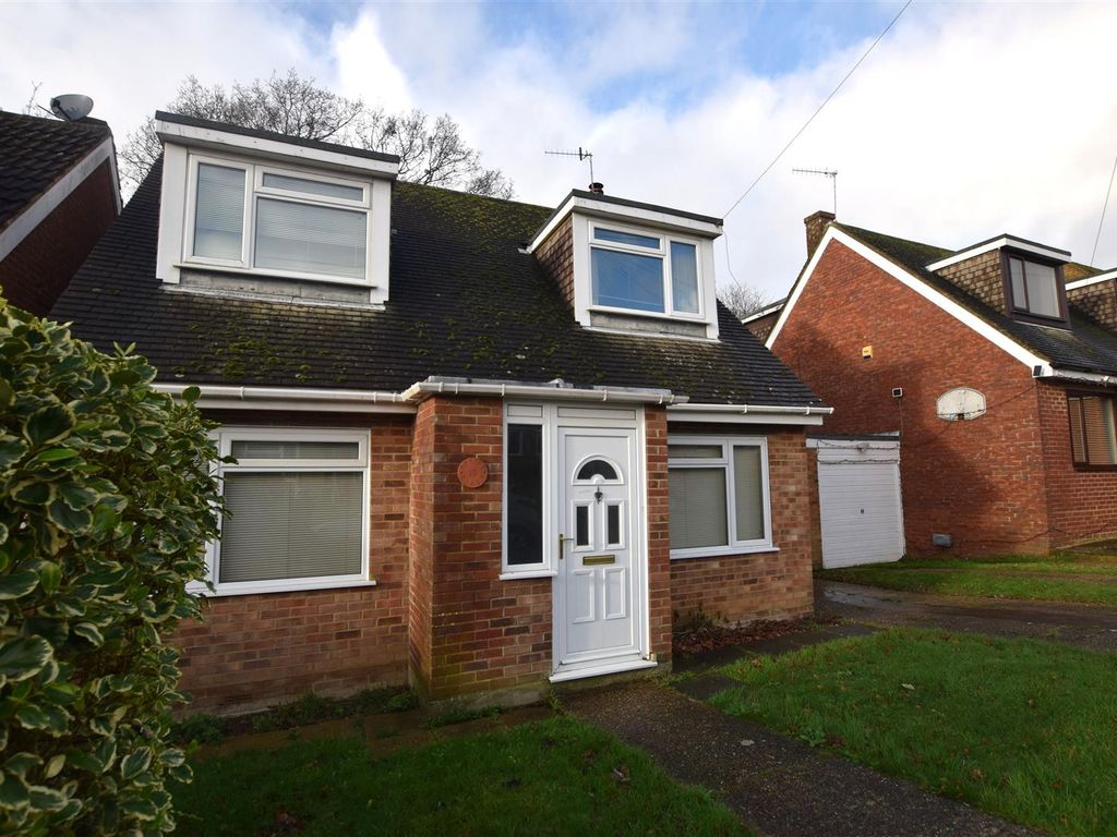 4 bed detached house to rent in Ravine Close, Hastings TN34, £1,350 pcm