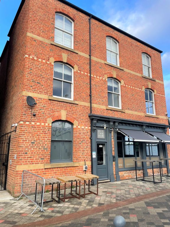 2 bed flat to rent in Bridge Street East, Middlesbrough TS2, £950 pcm