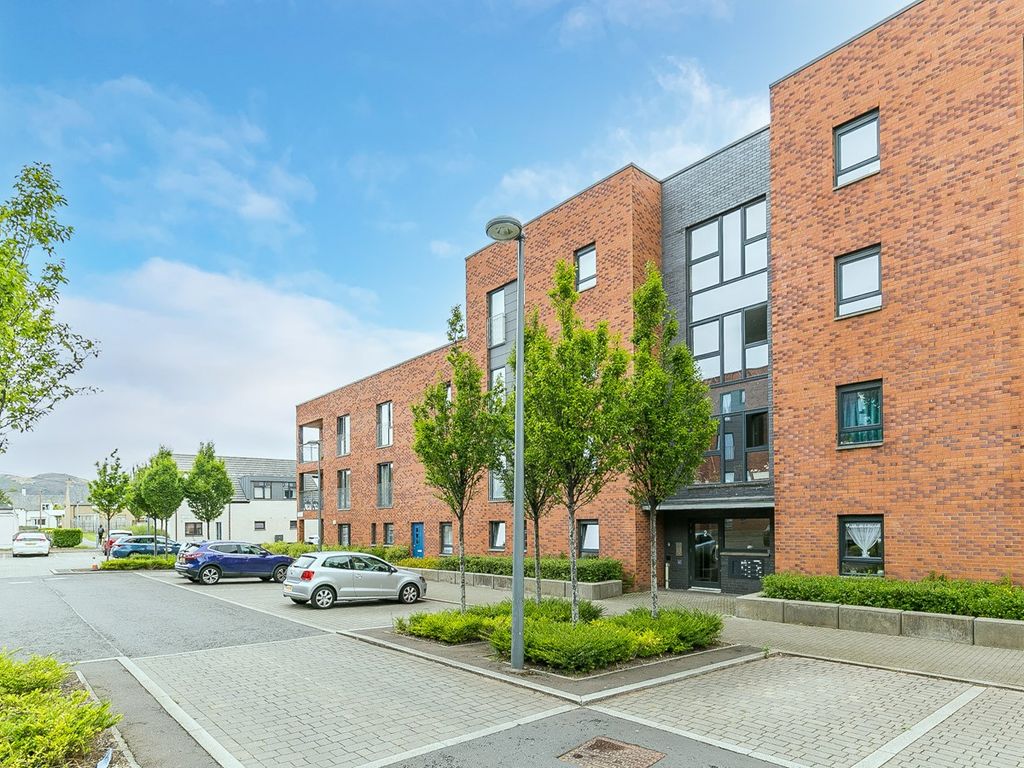 2 bed flat for sale in Dingwall Place, Craigmillar, Edinburgh EH16 Zoopla