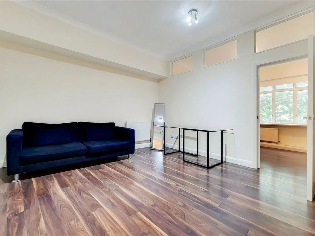 2 bed flat to rent in Warren Court, Euston Road, London NW1 Zoopla