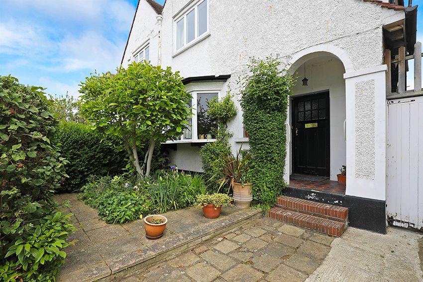 5 bed semidetached house for sale in Westwood Road, Barnes, London
