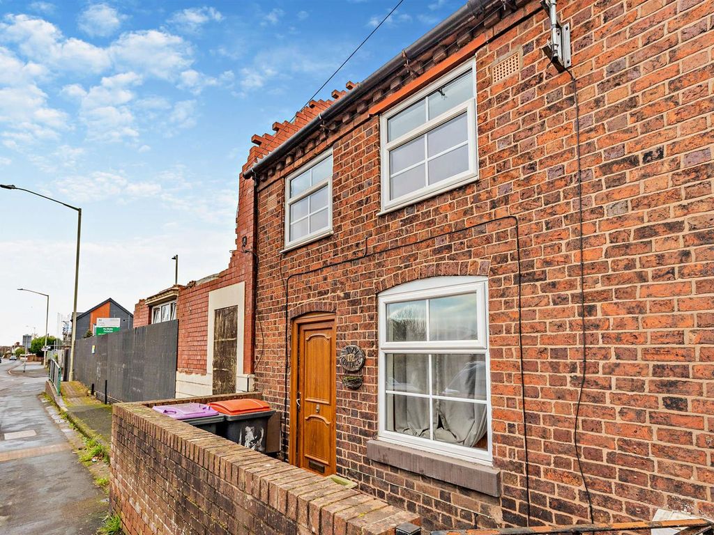 2 bed end terrace house for sale in Trench Road, Trench, Telford TF2, £