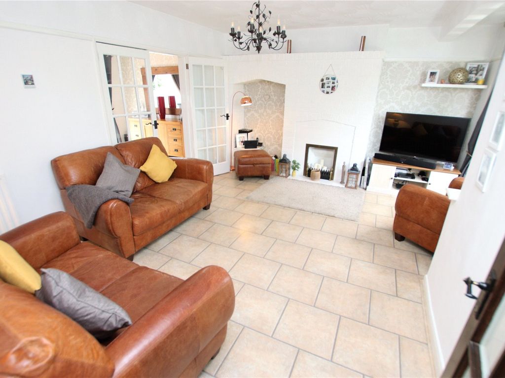 3 bed semidetached house for sale in East Rochester Way, Sidcup, Kent