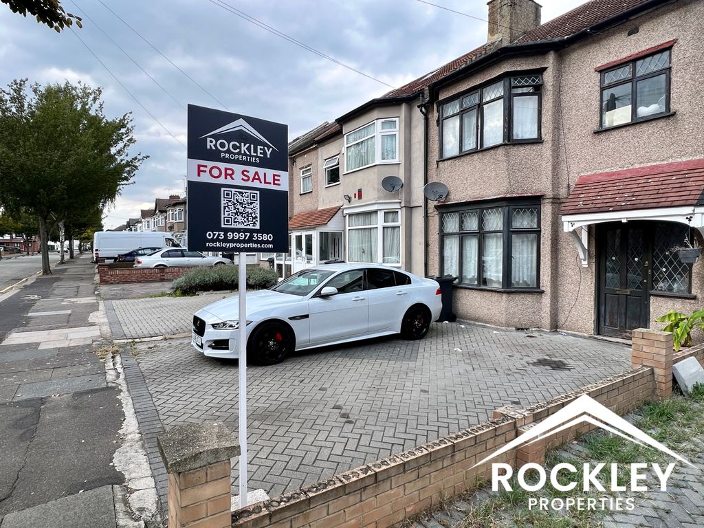 3 bed terraced house for sale in Martley Drive, Gants Hill IG2, £