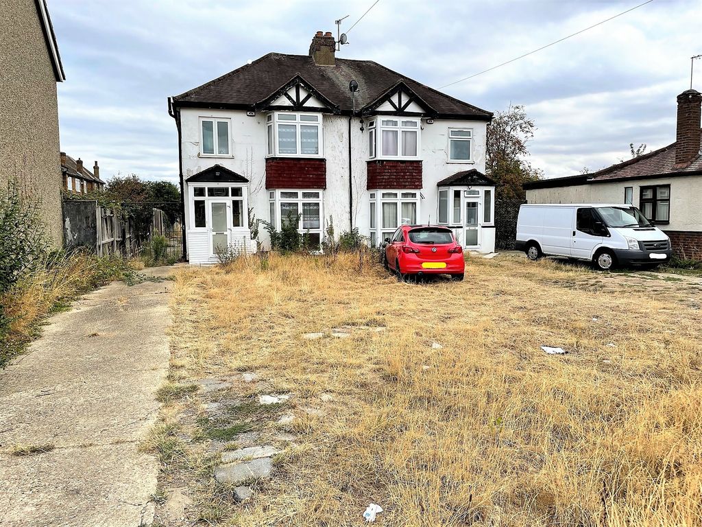 3 bed semidetached house to rent in Fairview Parade, Mawney Road