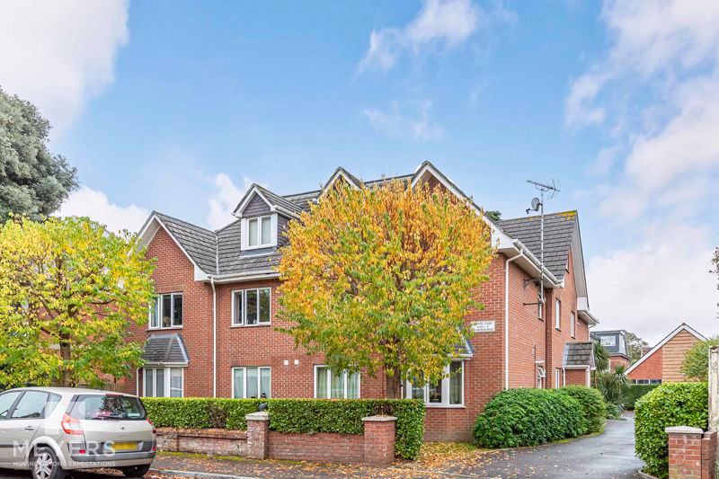 2 bed flat for sale in Jasmine Court, 39 Hamilton Road, Bournemouth BH1