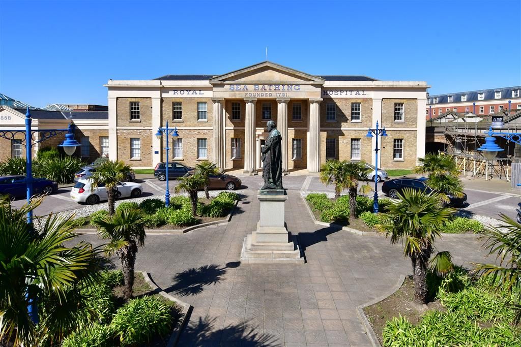 2 bed flat for sale in Canterbury Road, Westbrook, Margate, Kent CT9