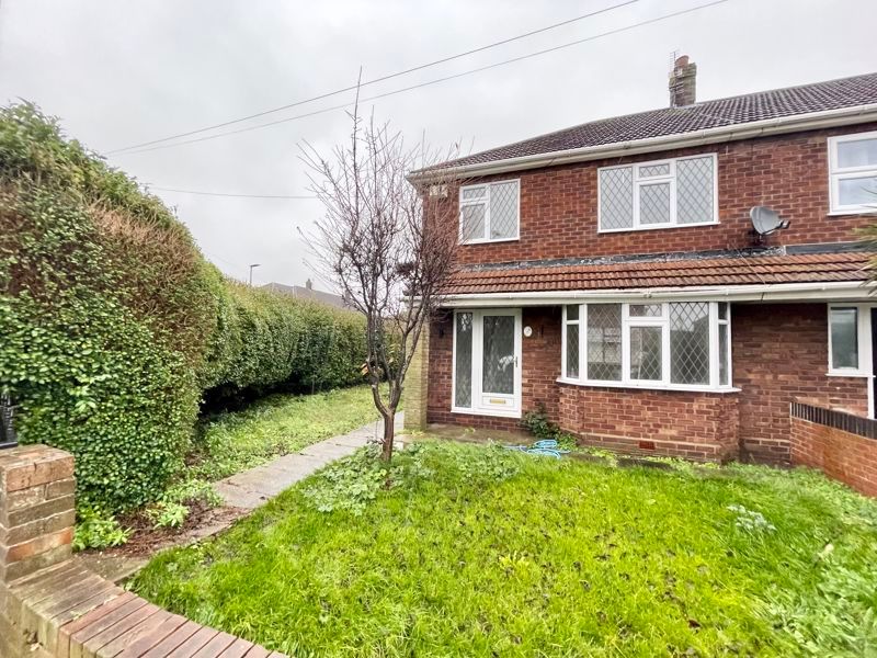 3 bed end terrace house for sale in Landeck Avenue, Grimsby DN34, £