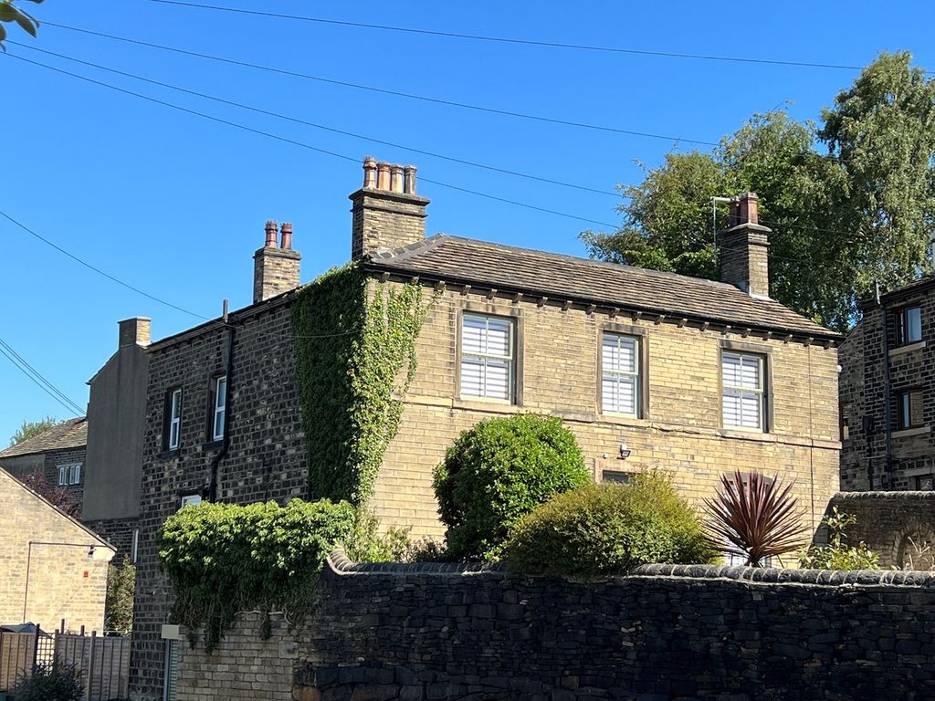 3 bed detached house for sale in Cuckoo Lane, Honley, Holmfirth HD9