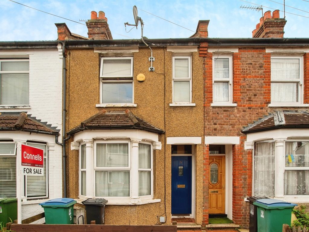 3 bed terraced house for sale in Southsea Avenue, Watford WD18, £