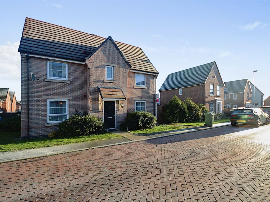 3 bed property for sale in Chippenham Close, Wellingborough NN8 Zoopla