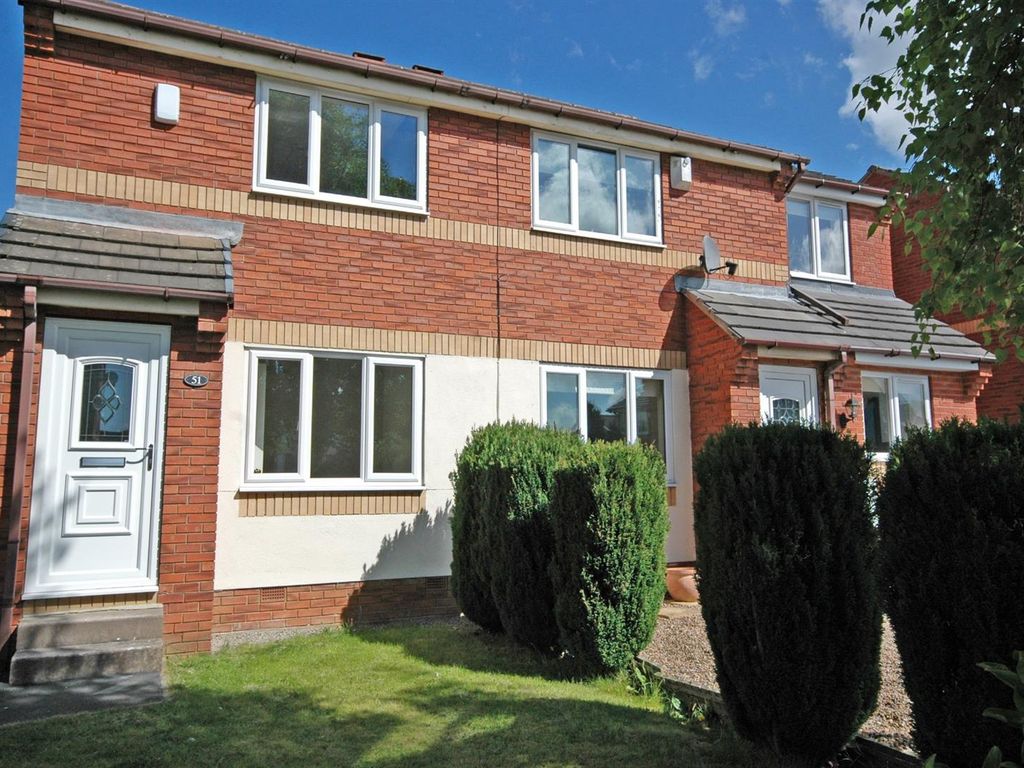 2 bed semidetached house to rent in Clifton Avenue, Stanley, Wakefield