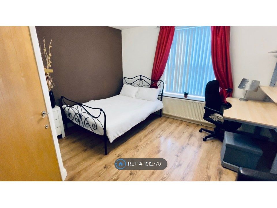 1 bed flat to rent in Manchester Road, Huddersfield HD4, £595 pcm Zoopla