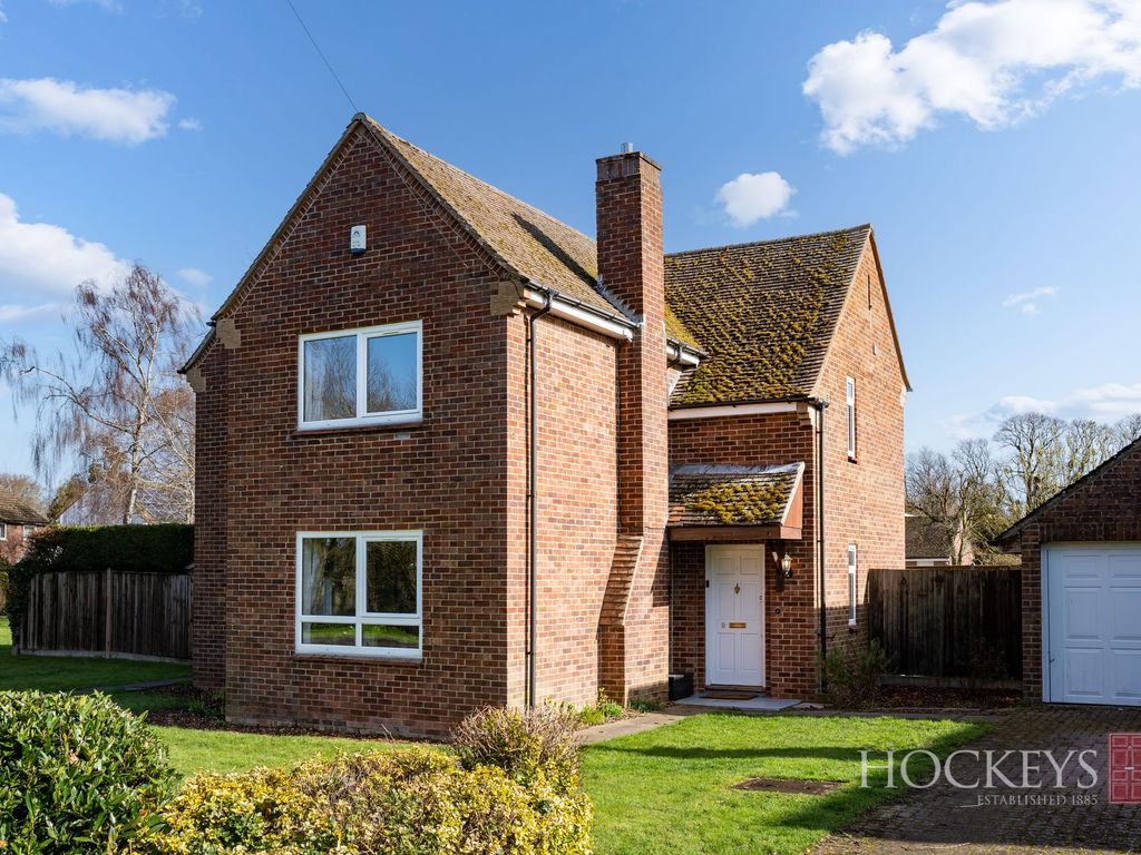 3 bed detached house for sale in Thatchers Wood, Longstanton CB24, £