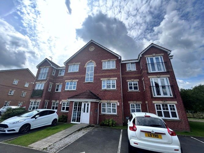 2 bed flat for sale in Meadow Field, Hindley Green, Wigan WN2, £60,000 Zoopla