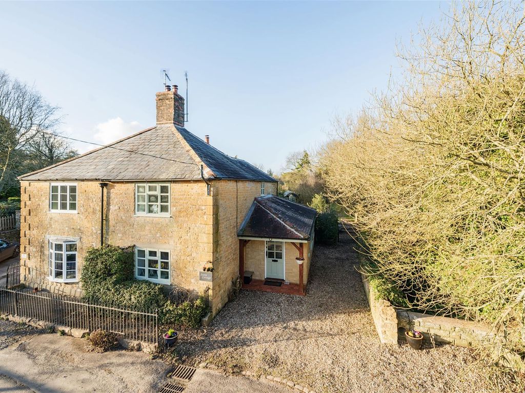 3 bed semidetached house for sale in 2 Water Lane, Charlton Horethorne