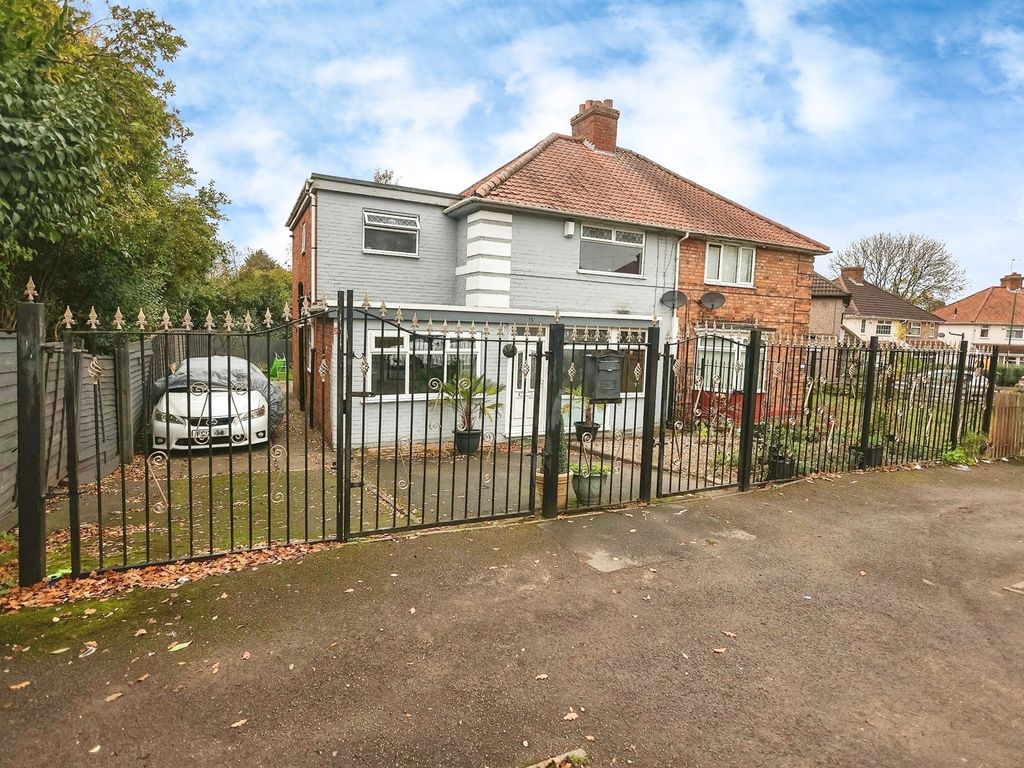 4 bed semidetached house for sale in Denton Grove, Stechford