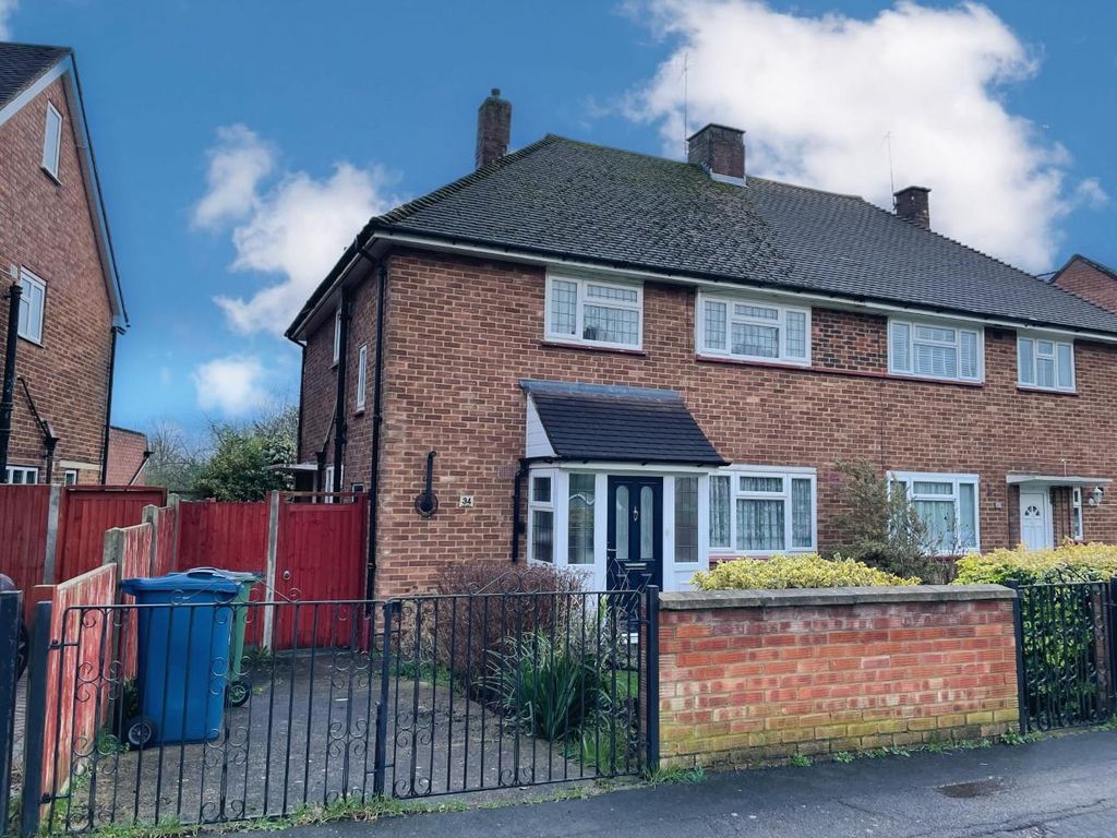 3 bed semidetached house for sale in Binyon Crescent, Stanmore HA7