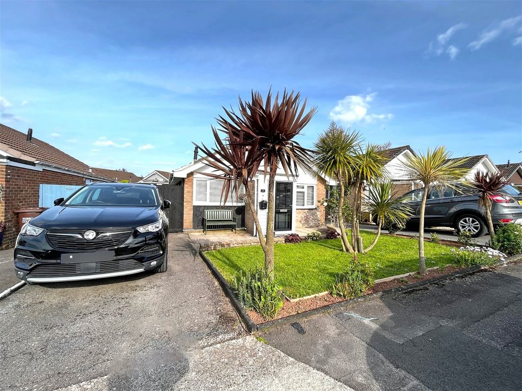 2 bed bungalow for sale in Lidford Tor Avenue, Paignton TQ4 Zoopla