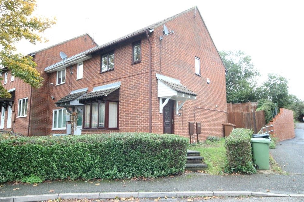 3 bed end terrace house to rent in Senwick Drive, Wellingborough NN8