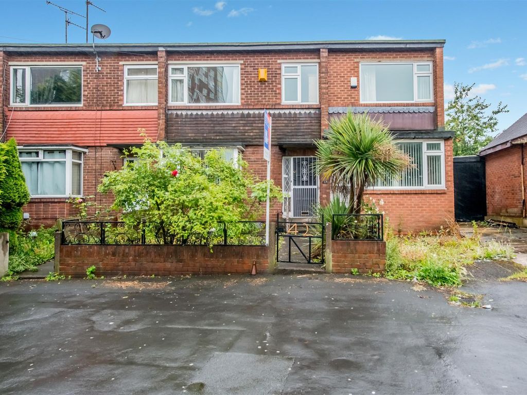 4 bed end terrace house for sale in Mistress Lane, Armley, Leeds LS12