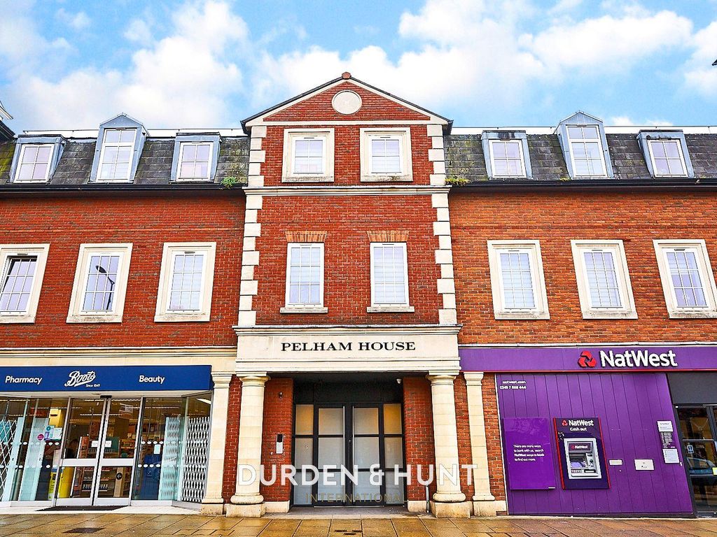 1 bed flat to rent in High Street, Hornchurch RM12, £1,350 pcm Zoopla