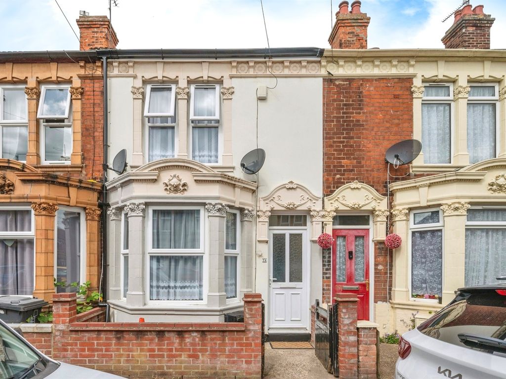 3 bed terraced house for sale in Palgrave Road, Great Yarmouth NR30, £