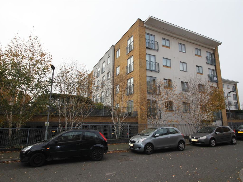 1 bed flat for sale in Taywood Road, Northolt UB5 Zoopla