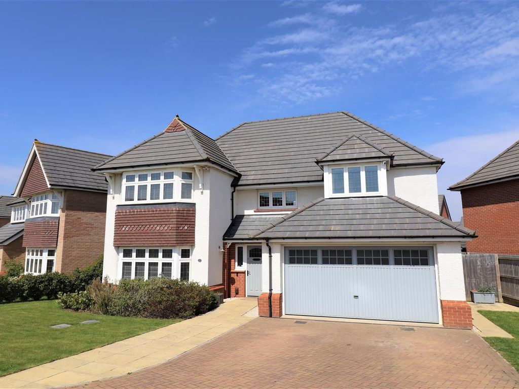 4 bed detached house to rent in Silverwell Close, Moulton, Northampton