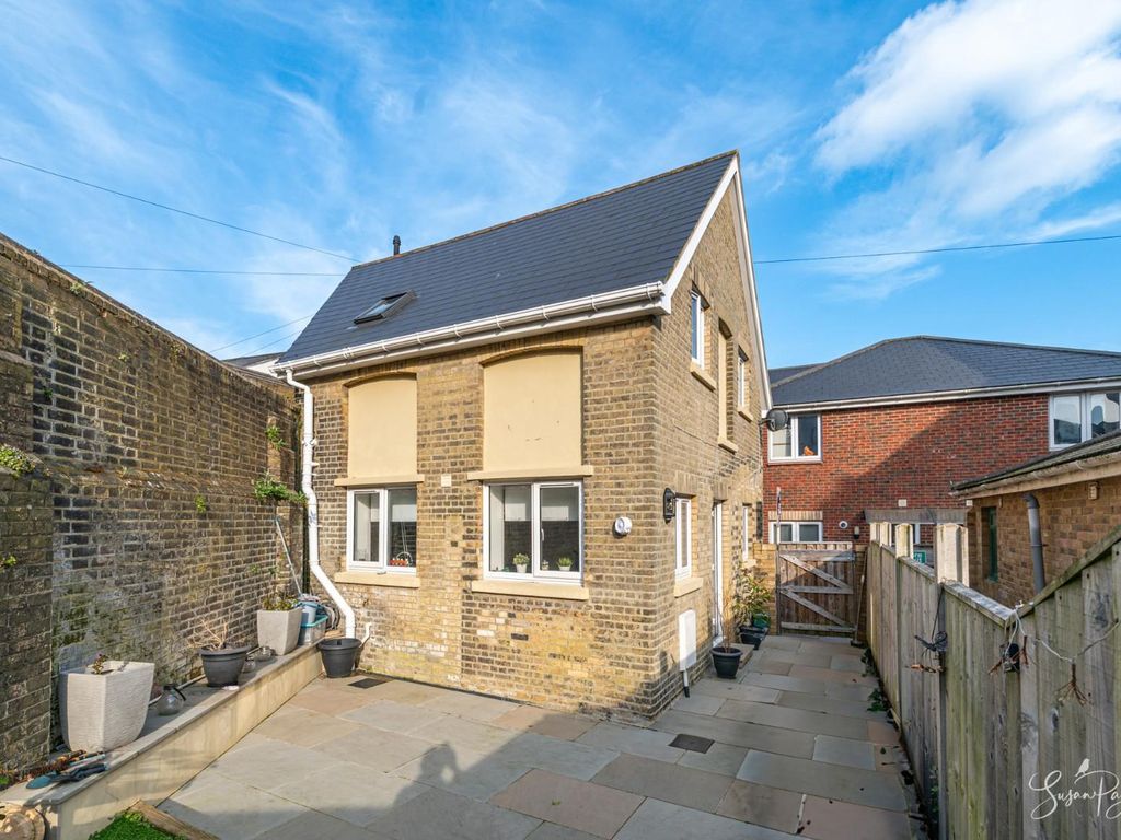 2 bed detached house for sale in Priors Walk, St. Johns Road, Ryde PO33, £240,000 Zoopla