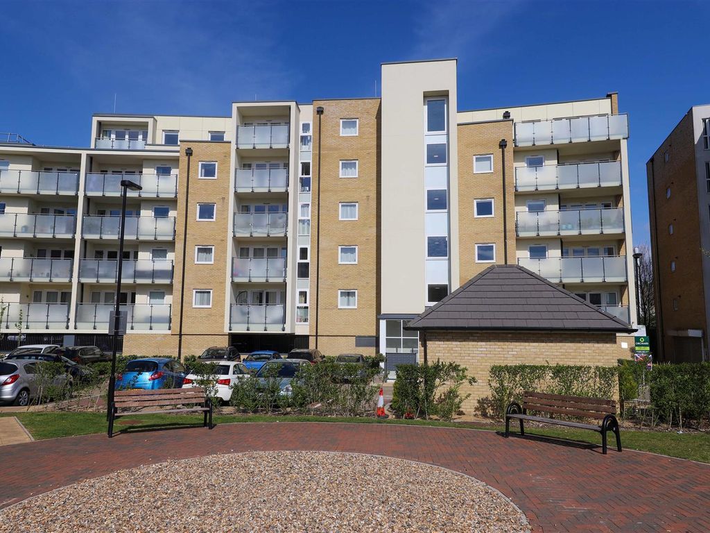 2 bed flat for sale in Walsham Court, Perkins Gardens, Ickenham UB10, £