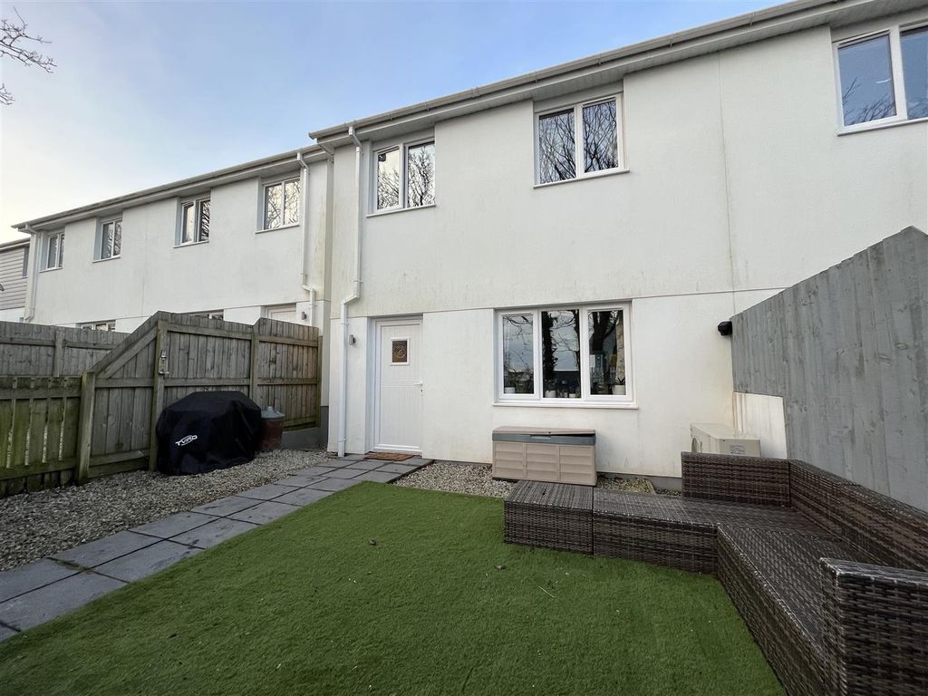 3 bed semidetached house for sale in Badgers Watch, Trewoon, St
