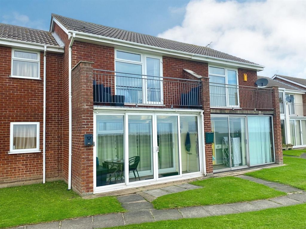 2 bed chalet for sale in Kessingland Cottages, Kessingland, Lowestoft