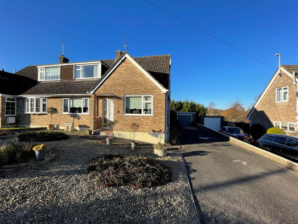 3 bed semidetached bungalow for sale in Phillips Road, Marnhull