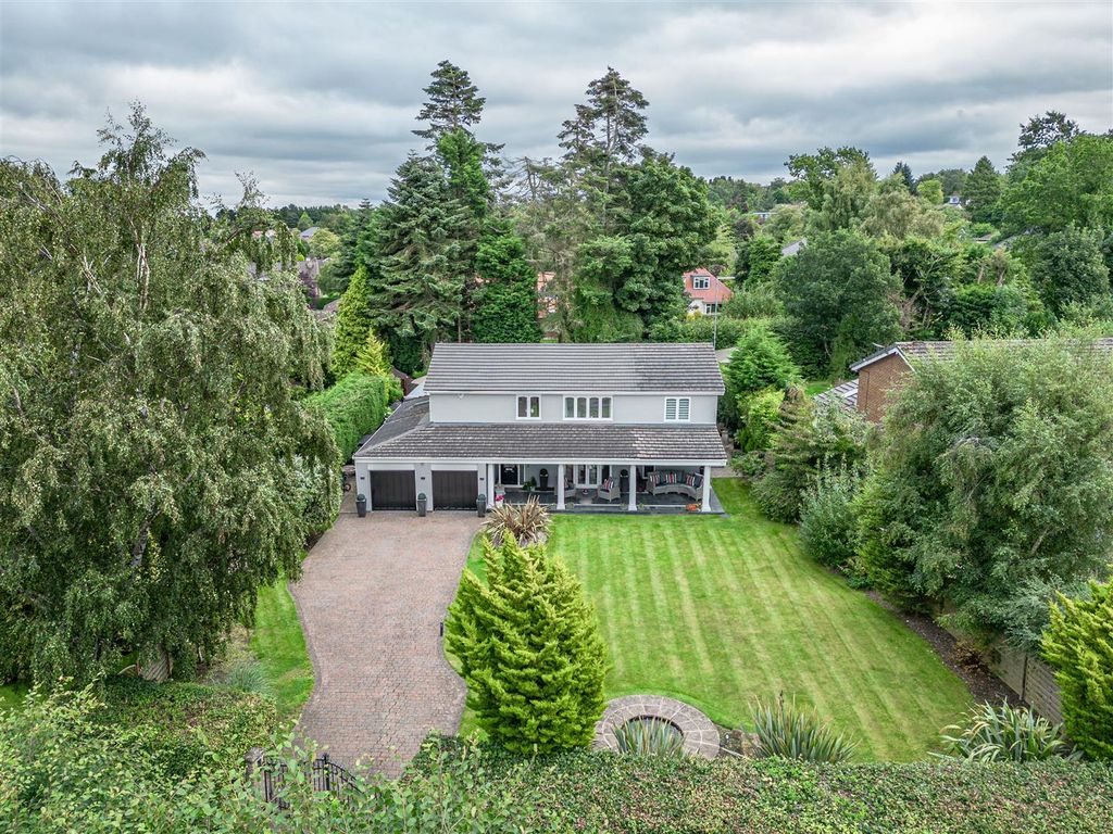 4 bed detached house for sale in Beech Court, Darras Hall, Newcastle