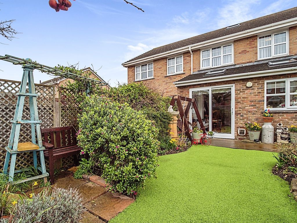 4 bed terraced house for sale in Whitehead Drive, Wyke Regis, Weymouth