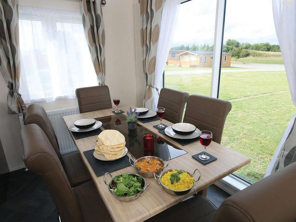 2 bed property for sale in Thorne Road, Austerfield, Doncaster DN10 Zoopla