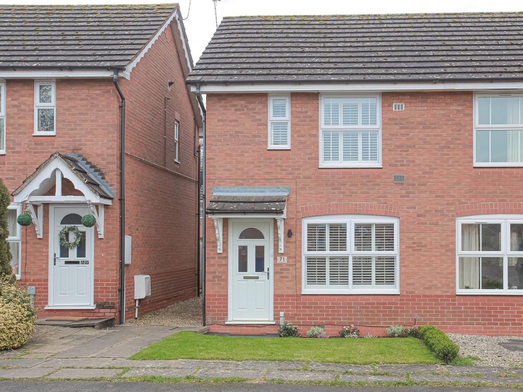 2 bed end terrace house for sale in Princethorpe Drive, Banbury OX16