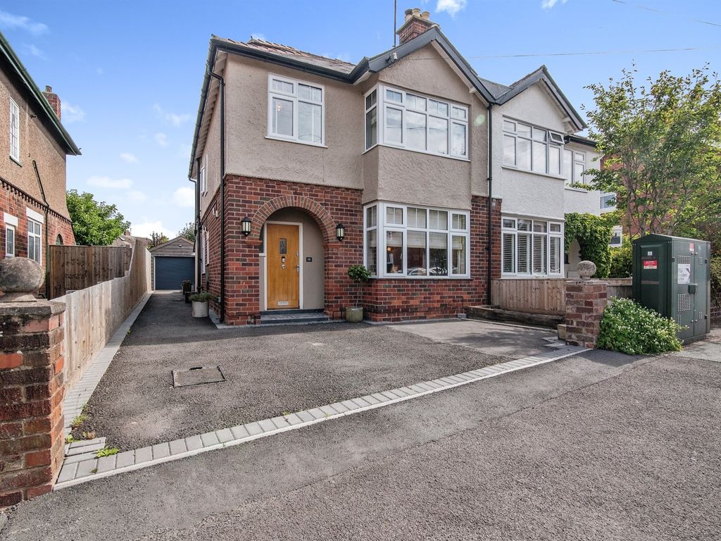 4 bed semidetached house for sale in Church Road, Hereford HR1, £