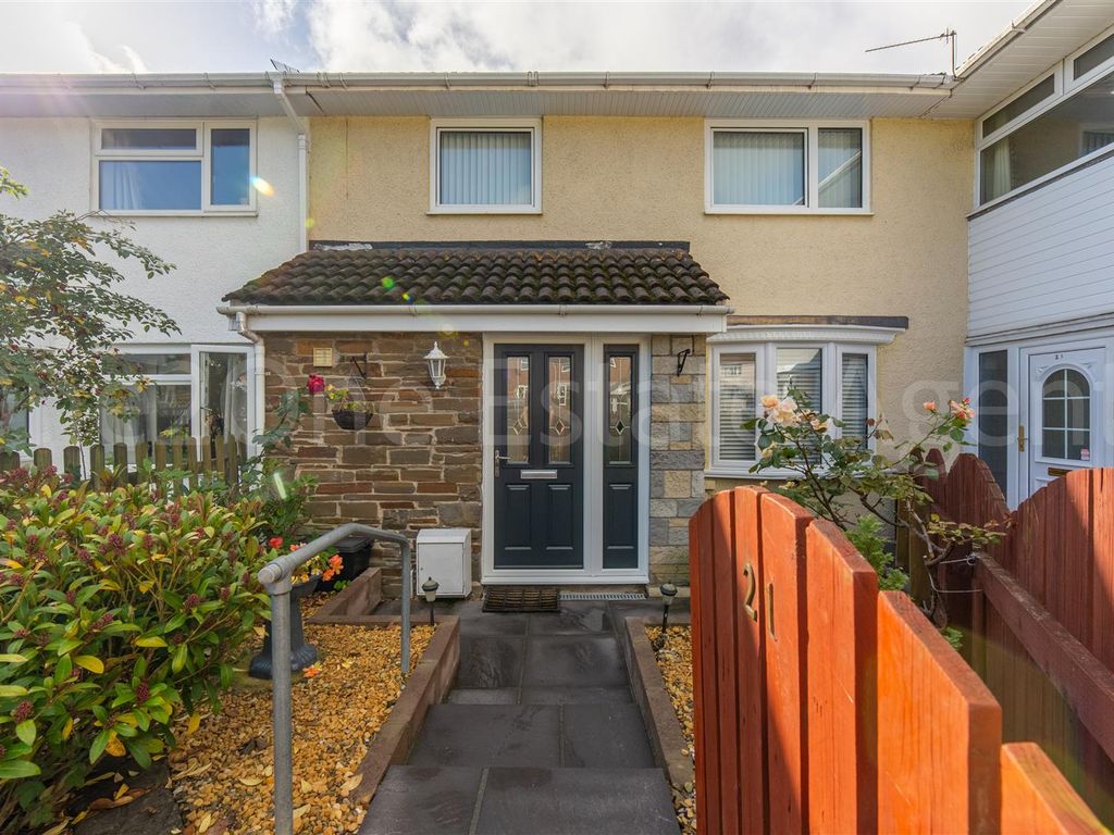 3 bed terraced house for sale in Poplar Road, Croesyceiliog, Cwmbran