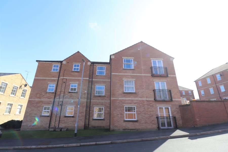 2 bed flat to rent in Broom Mills Road, Farsley, Pudsey LS28 Zoopla