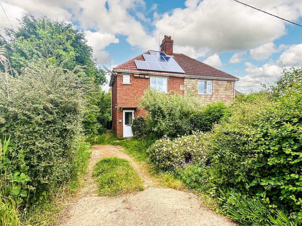 3 bed semidetached house for sale in Herneside, Welney PE14, £100,000 Zoopla