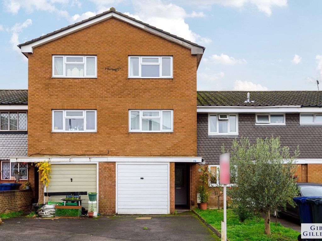 3 bed detached house for sale in Bannister Close, Greenford UB6 Zoopla