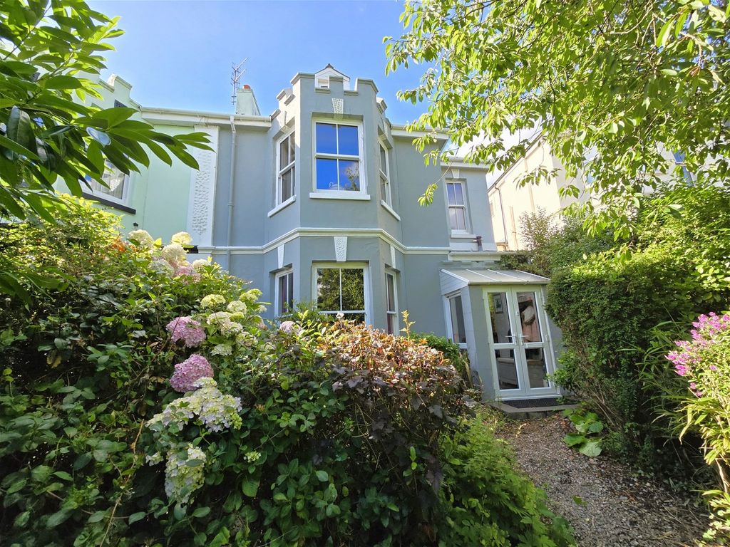 5 bed end terrace house for sale in St. Stephens Road, Saltash PL12, £