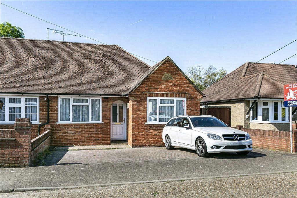 2 bed bungalow for sale in Kings Avenue, Tongham, Farnham, Surrey GU10