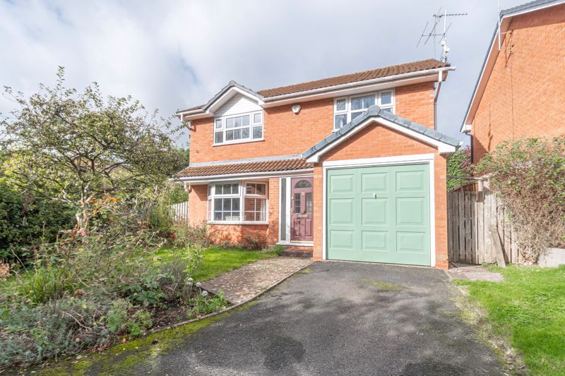 4 bed detached house for sale in Milford Close, Walkwood, Redditch B97
