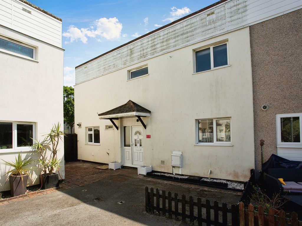 4 bed end terrace house for sale in Carmine Court, Howe Road, Gosport