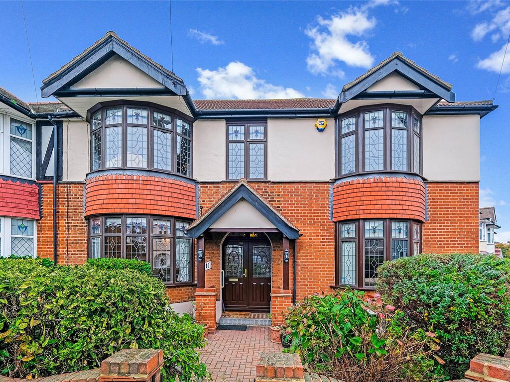 5 bed semidetached house for sale in Westrow Drive, Barking IG11 Zoopla