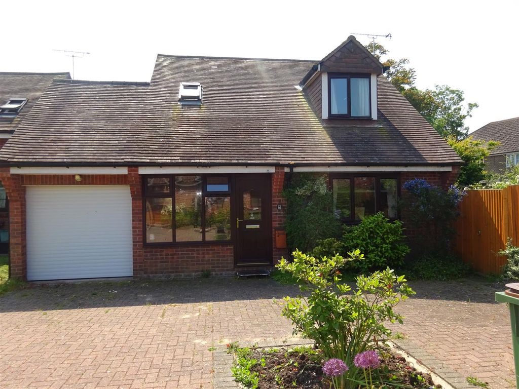 3 bed detached house for sale in Copperfields, Lydd, Romney Marsh TN29